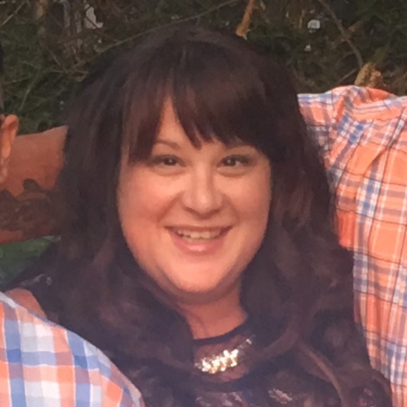 Meet your Posher, Christina - Picture 4 of 4